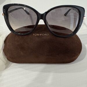 Tom Ford Women's Sunglasses in Black